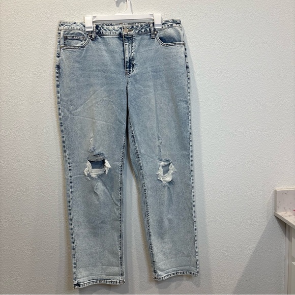 ARULA Denim - Arula Light Wash Distressed Straight Leg Jeans Women’s Size 14 High Rise